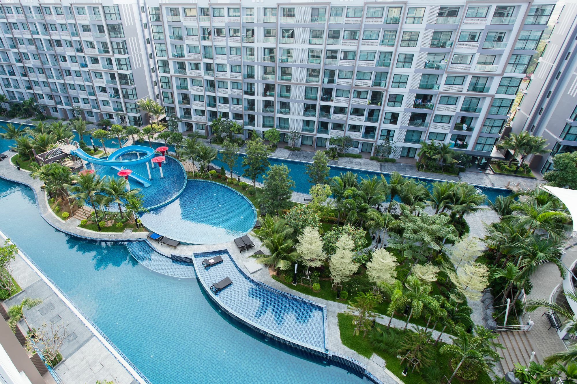 ジョムティエンビーチDusit Grand Parkアパートメント エクステリア 写真